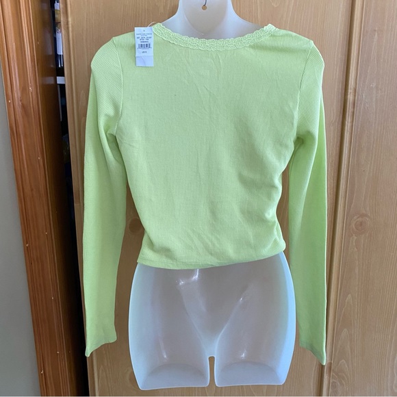 American Eagle • Long Sleeve Lace Trim Waffle Knit Tee in Lime - Picture 8 of 13